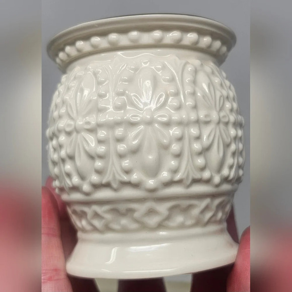 Lenox Ivory Fine China Classic Beaded Votive / Tea Light Candle Holder Set of 3 - Picture 12 of 16